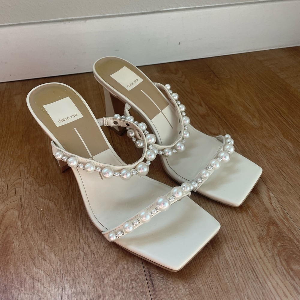 Dolce Vita Naja Pearl Heels